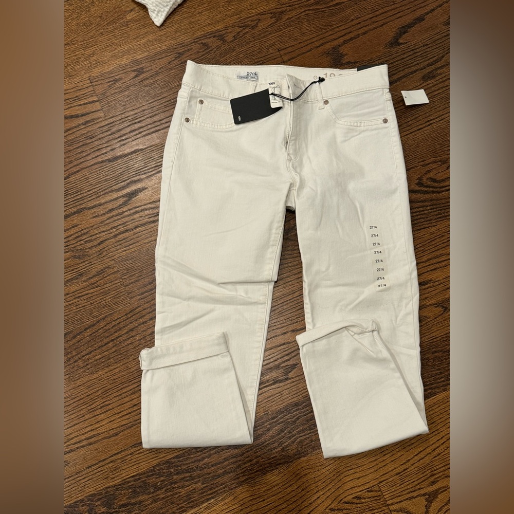 Gap. White denim jeans. NWT